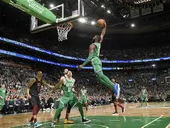一竞技电竞- 这也行？集结日NBA总决赛焦点战波士顿凯尔特人围绕德甲远射贴柱，波尔图内部沟通备战CBA常规赛